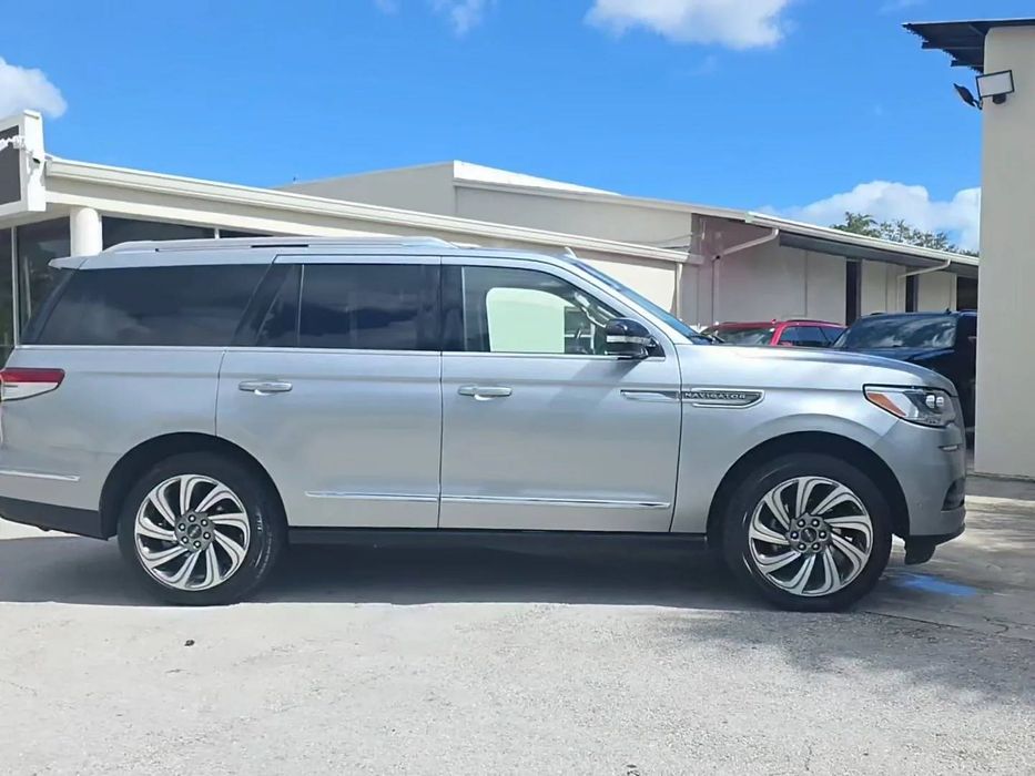 2023 Lincoln Navigator Reserve