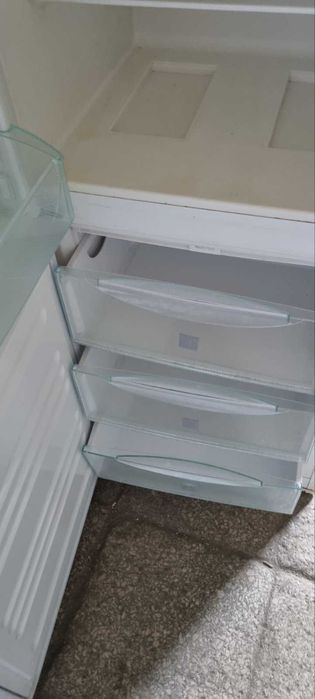 Холодильник Liebherr  висота 2 м