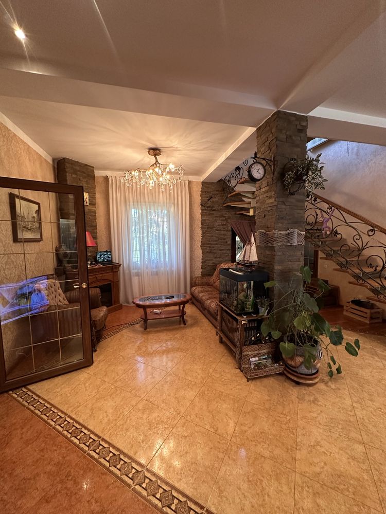 Продам дом Ленпоселок ( граница с Авангардом)