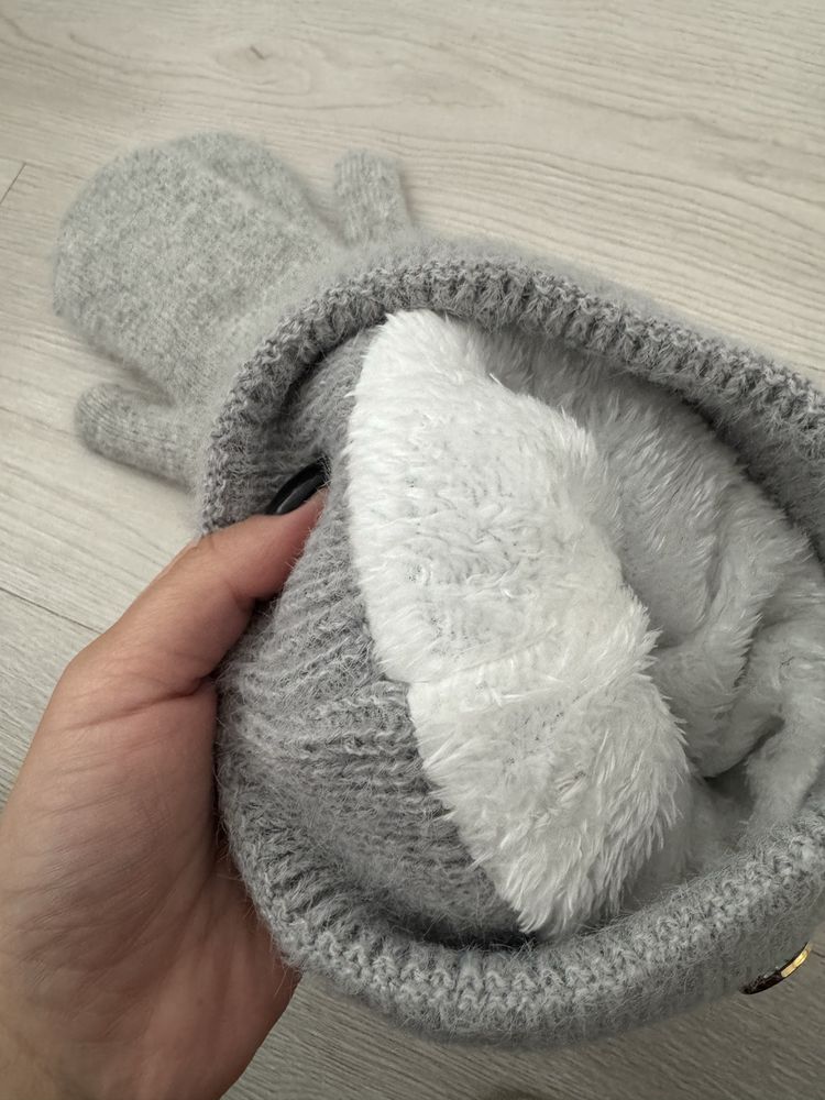 Шапка та рукавиці
