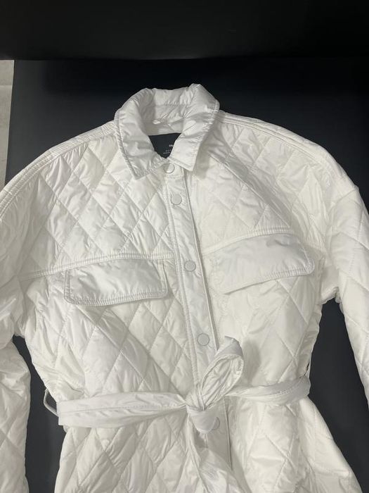 Стьобана куртка з поясом