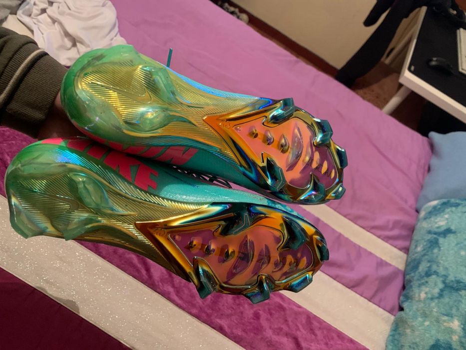 Chuteiras Nike mercurial