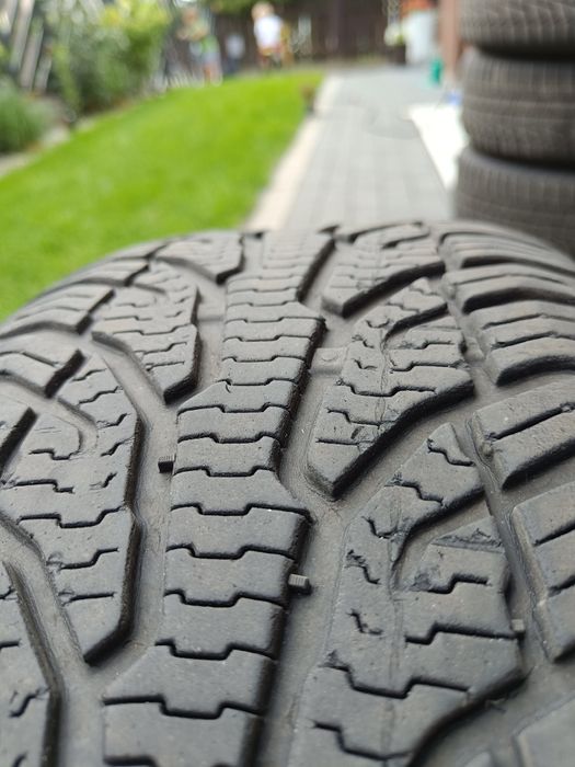 Opony Uniroyal 215/55 R16 wielosezonowe cena za komplet