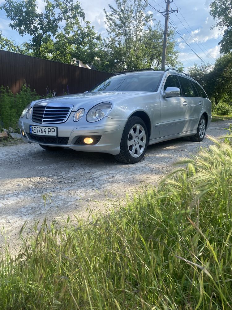 Мерседес Бенц 211 Рест Е220 CDI