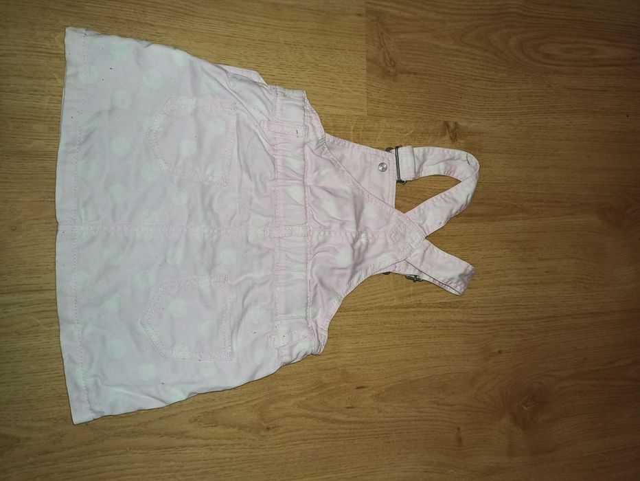 Spódniczka ogrodniczka H&M w groszki z kieszonką serduszkiem 68cm