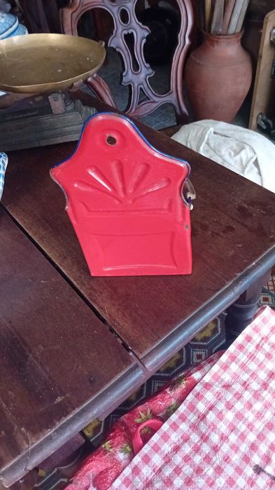 Saleiro em esmalte antigo