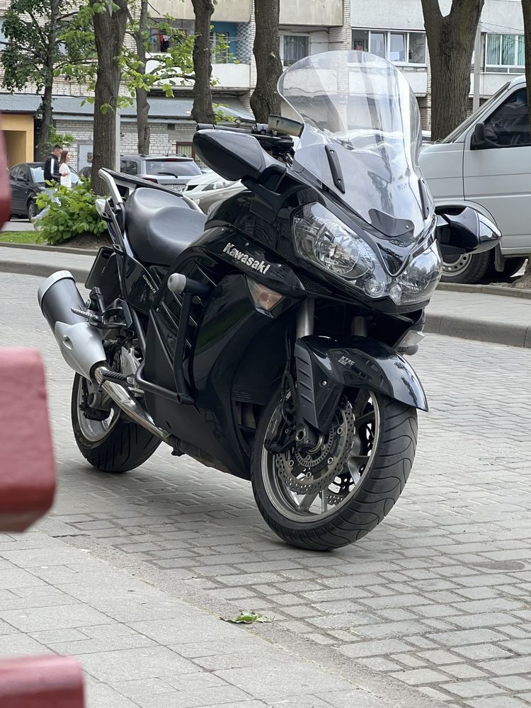 Kawasaki Gtr 1400 (concors14)