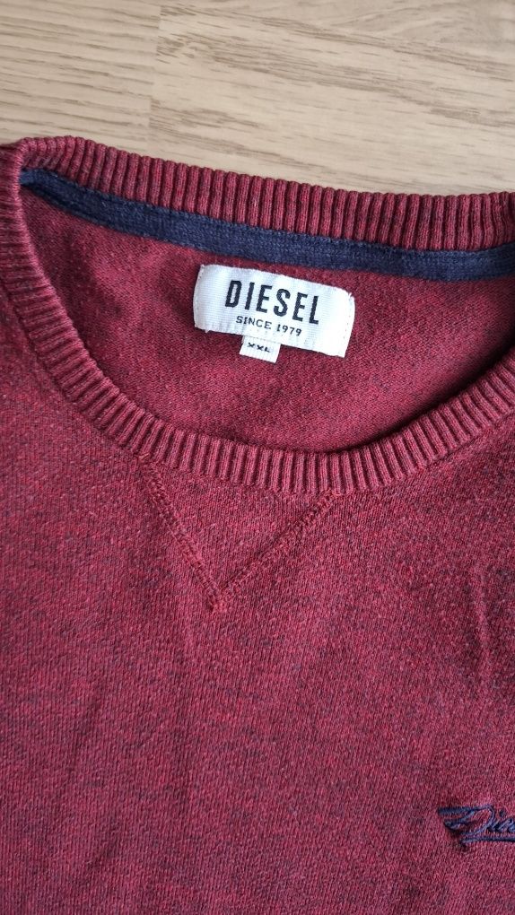 Diesel śliczny twarzowy sweterek XL .