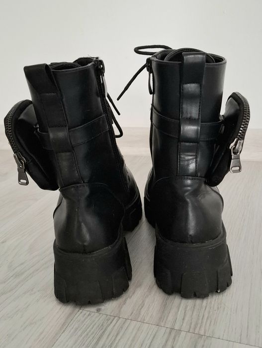 Trapery  kozaki  czarne GUESS 38