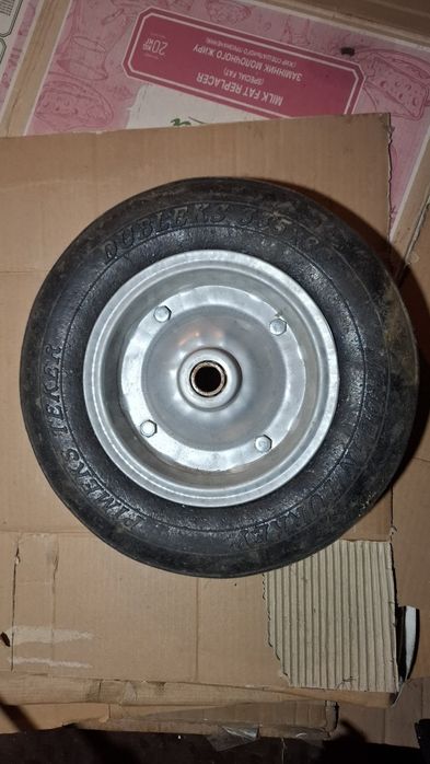 Колесо для садовой тачки