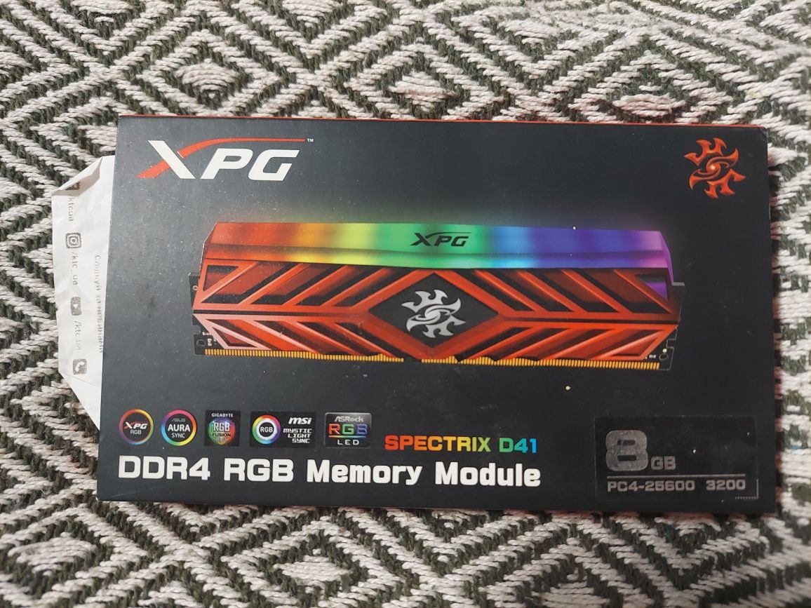 Опоперативна пам'ять ADATA XPG 8GB 3200
