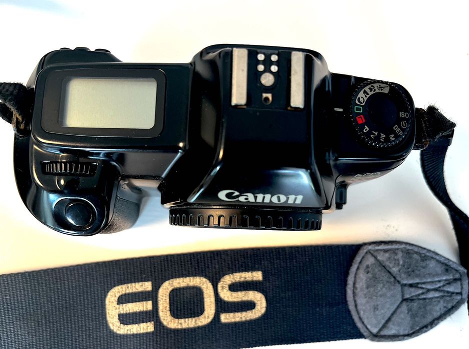 Máquina Fotográfica CANON EOS REBEL (CORPO) + Flash — 50€