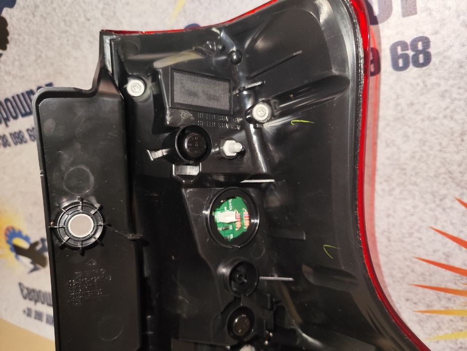 Ліхтар задній лівий Toyota Land Cruiser Prado 14