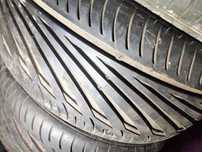 215 35R18 Vredestein