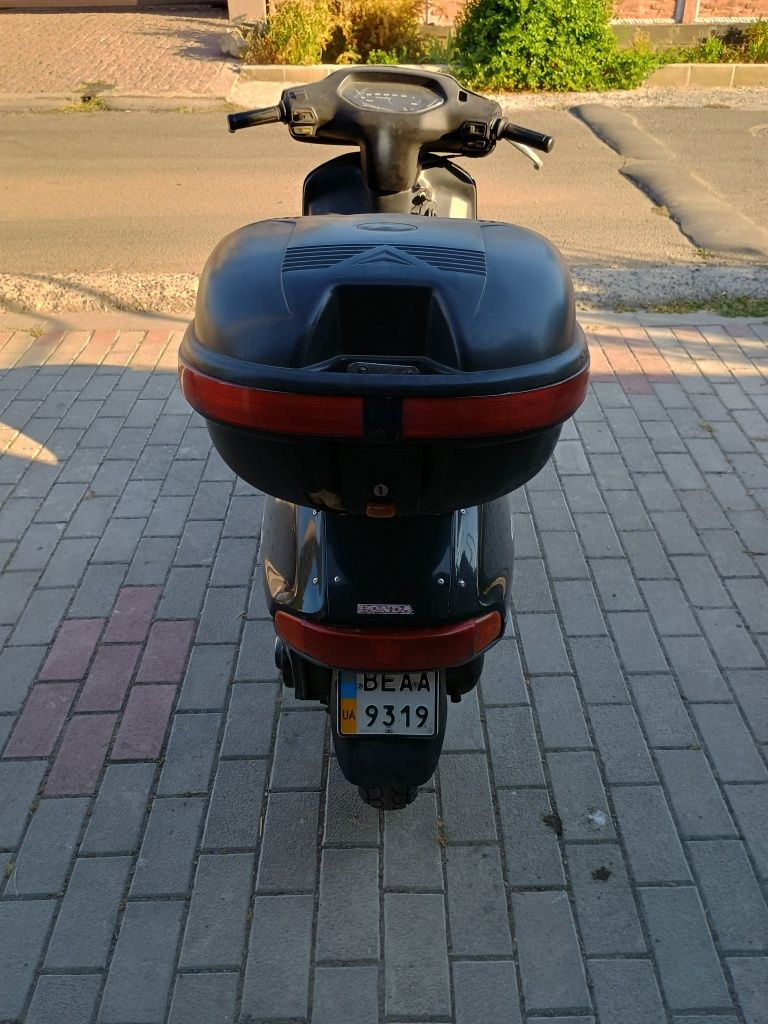 Honda Lead 50 AF20 на номерах