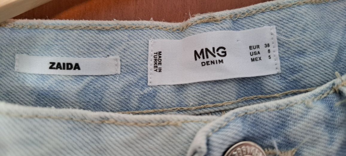 Calças de ganga shorts.