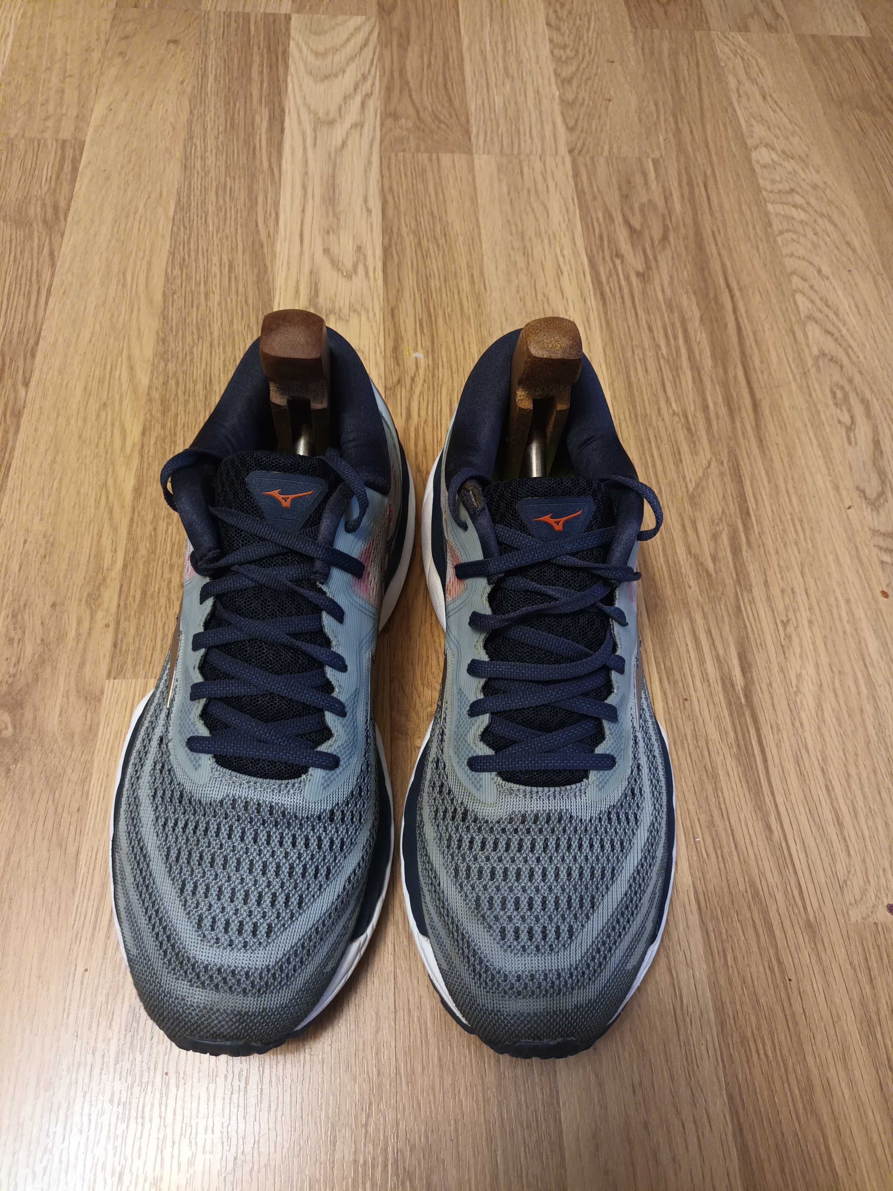 Кроссовки Mizuno wave sky 04