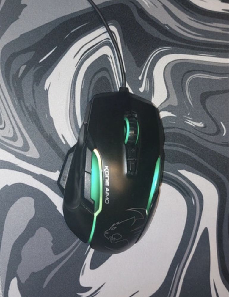 Rato Gaming Roccat Kone AIMO – Edição RGB