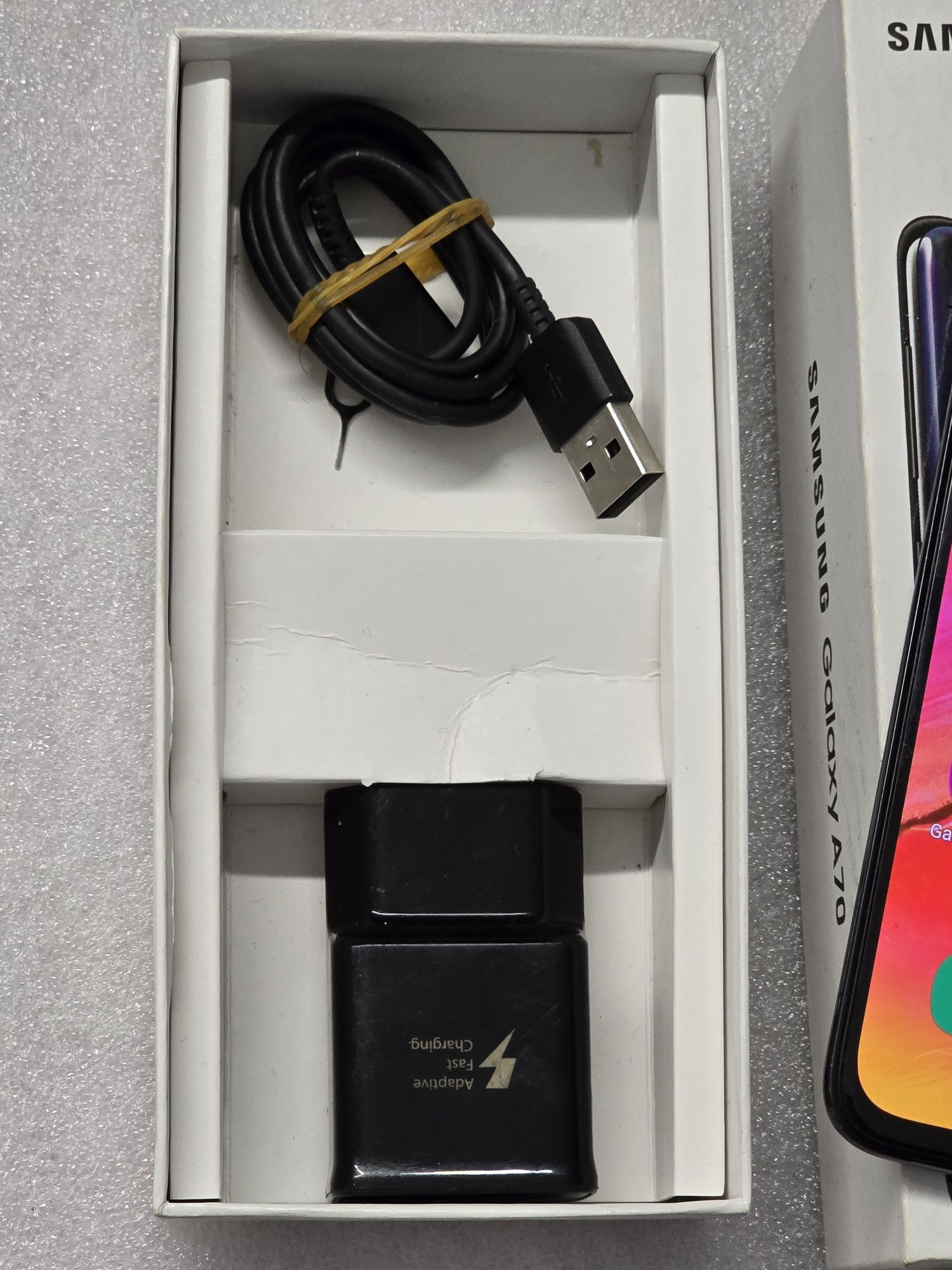 Samsung Galaxy a70 ładny stan komplet beż wad