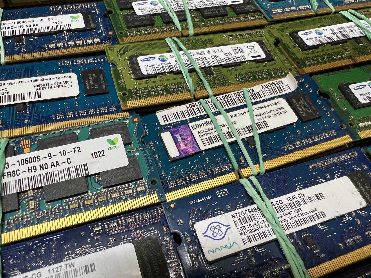Оперативна пам`ять для ноутбука 2GB | DDR3 1333 | PC3 10600 | SODIMM |