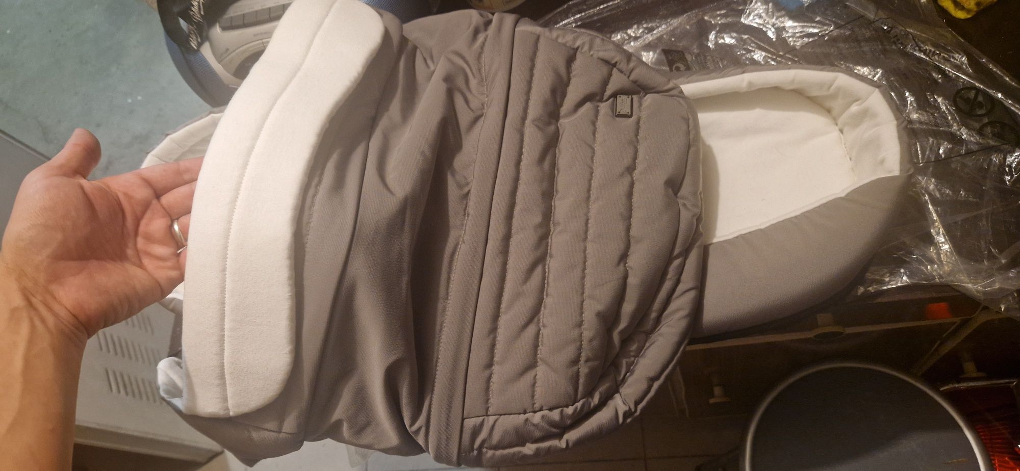 Lite cot cinzento