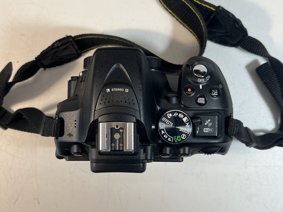 Nikon D5300 + Nikkor 18-105 Hoya UV