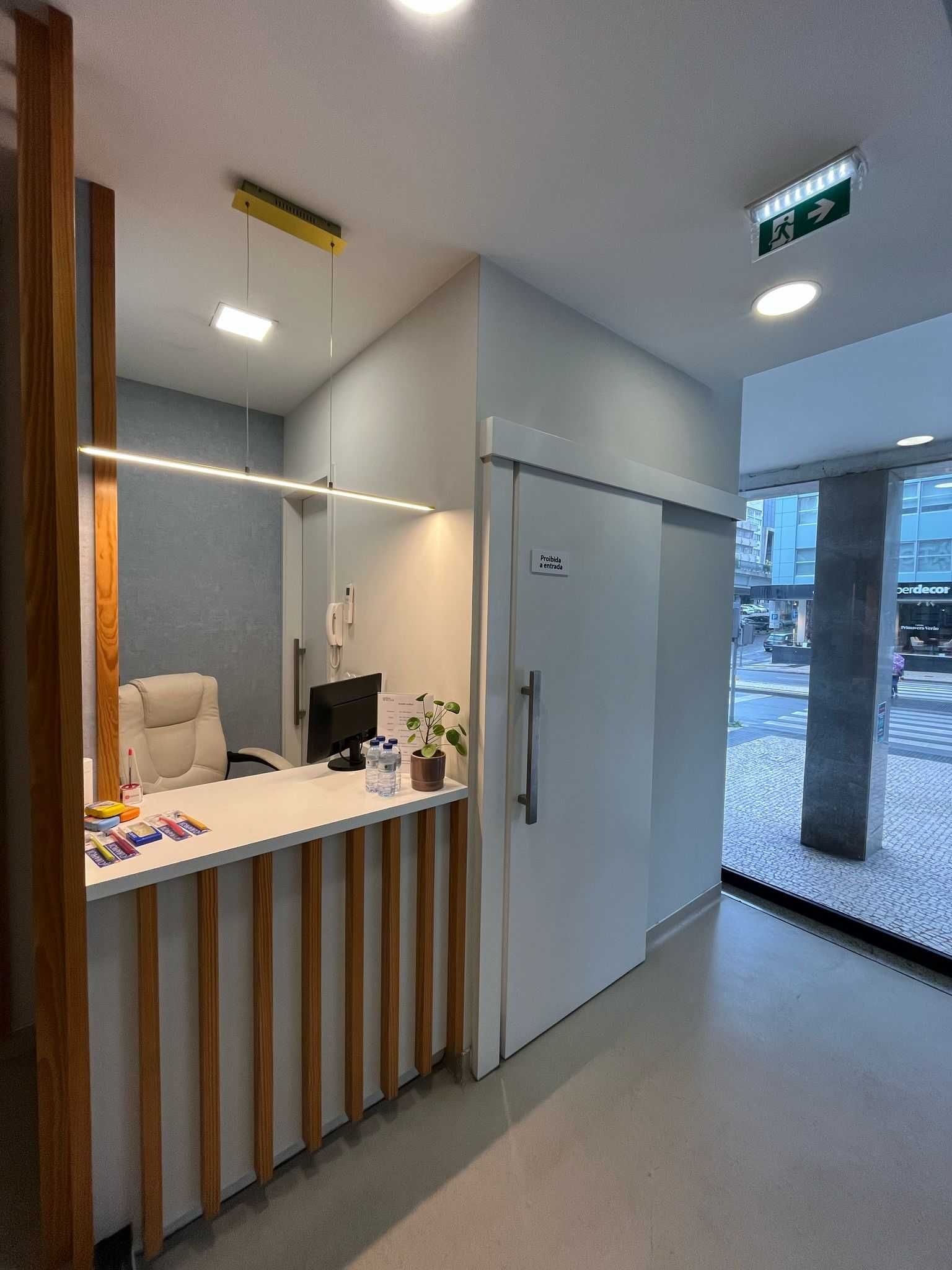 Trespasse Clínica Dentária no Porto
