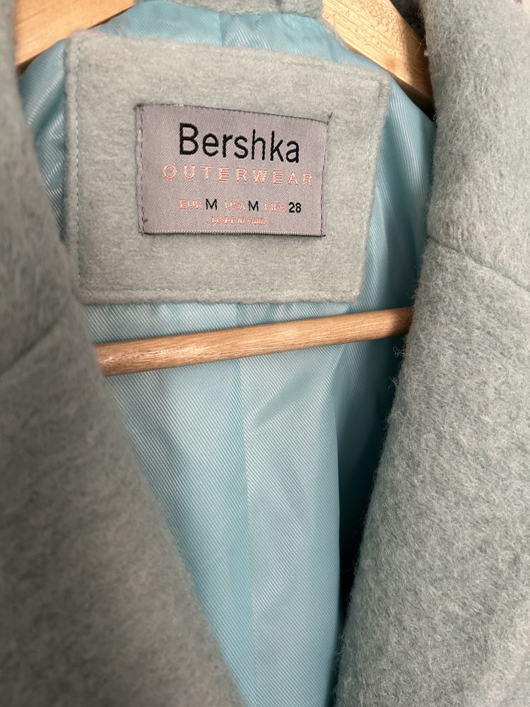 Шерстяне пальто Bershka розмір М