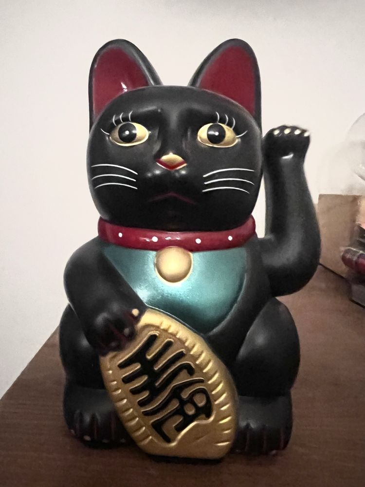 Japoński kot na szczescie i bogactwo Maneki neko