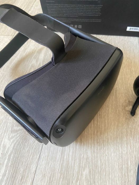 Oculus Quest VR очки віртуальної реальності