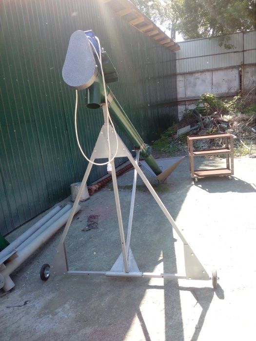 Шнековый погрузчик, конвейер, транспортер для зерна (зернопогрузчик).