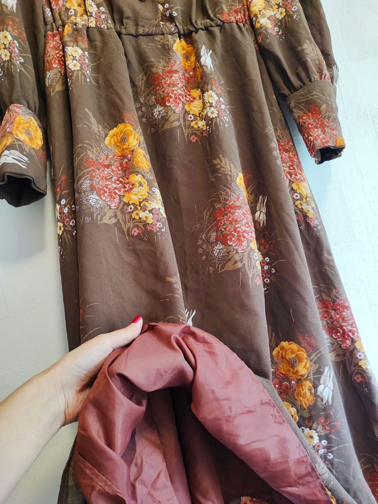 Koszulowa sukienka Vintage MIDI w kwiaty stylowa