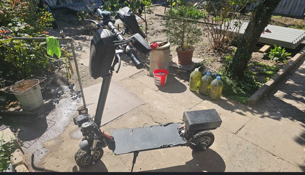 Электросамокат VOLTO Loko 2000W 52V 24Ah с сиденьем