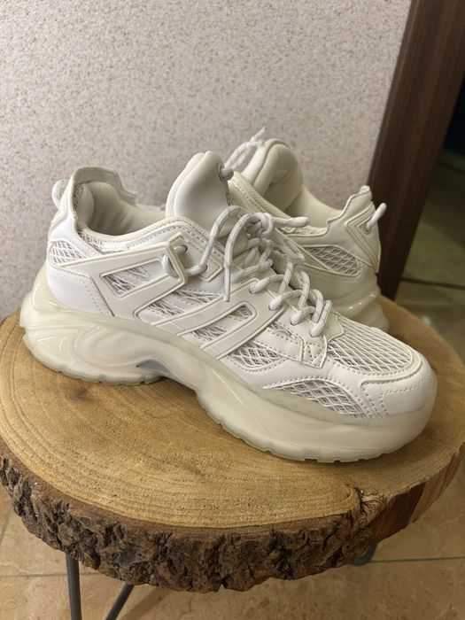 Кросівки Guess білі