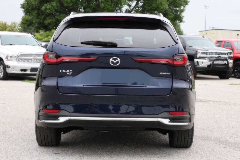 Mazda CX-90      2024