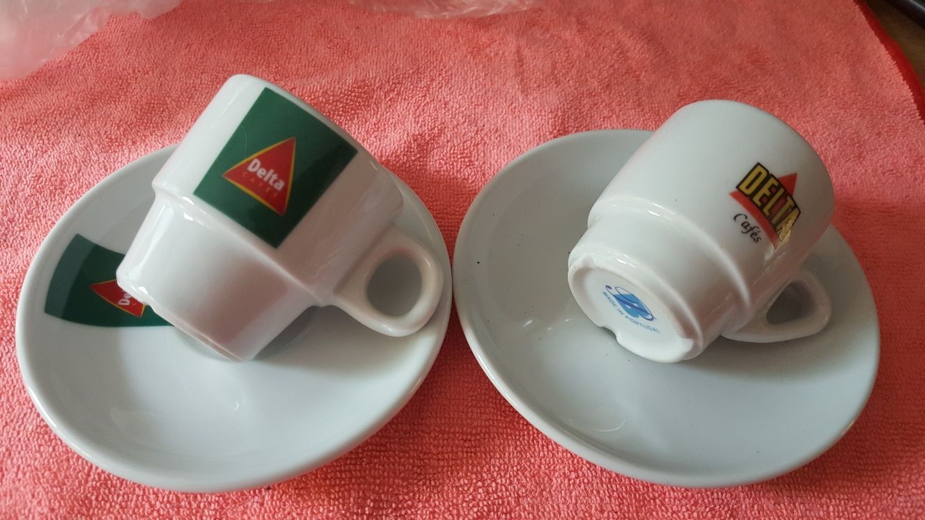 Diversas chávenas de coleção