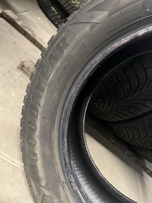 Opony zimowe 205/60/R16 Goodyear Ultragrip 9 - 4 sztuki