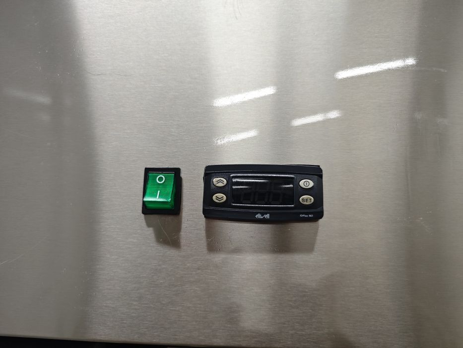 Холодильна шафа 1400л Tecnodom Італія