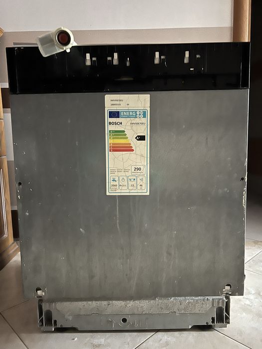 Посудомийна машина Bosch шириною 60 см.