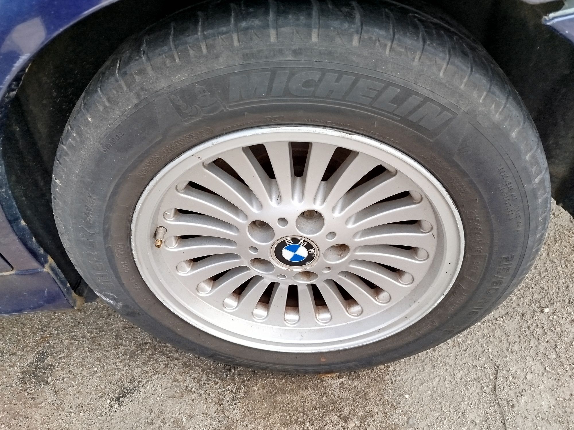 BMW E39 koła alufelgi z oponami 16 cali stan bdb wysyłka