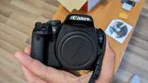 Canon EOS 550D дзеркальний фотоапарат. Компект