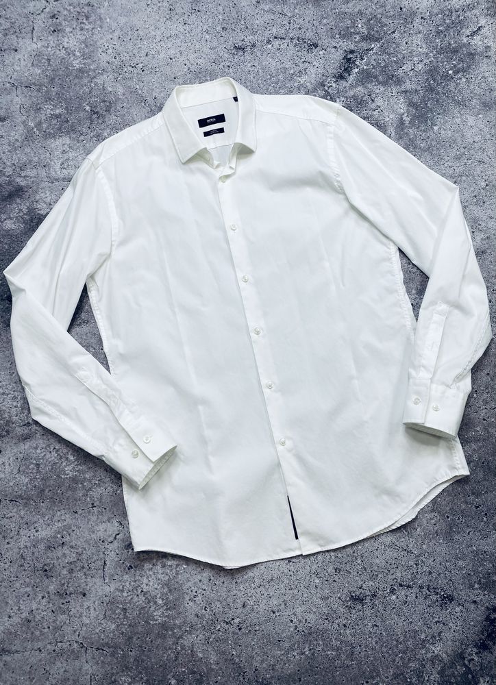 Мужская белая молочная рубашка Hugo Boss L slim fit