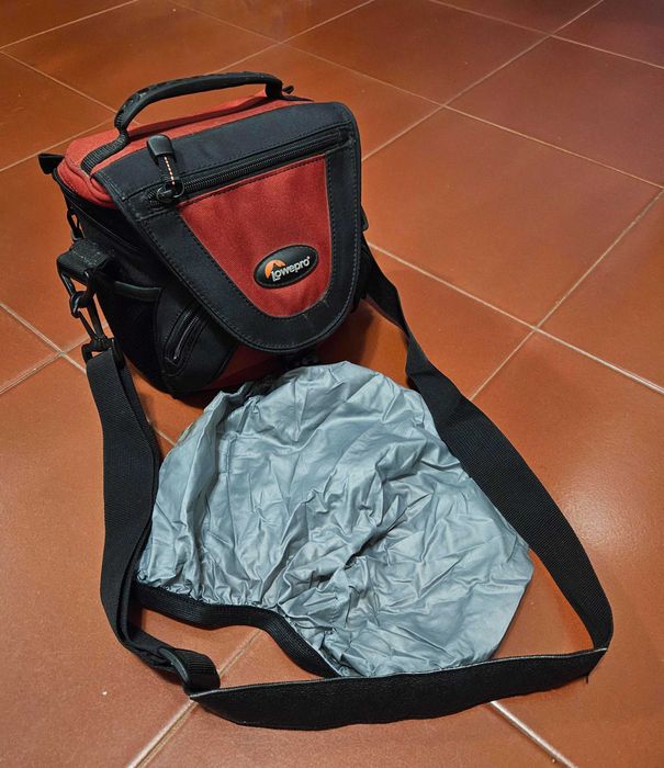 Estojo "Lowepro" p/máq. fotografia c/impermeável