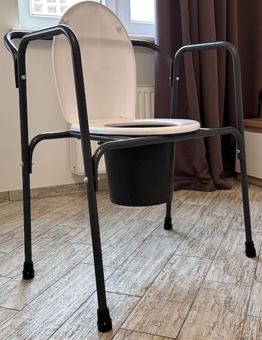11) Туалет-стілець для періоду реабілітації після операції
