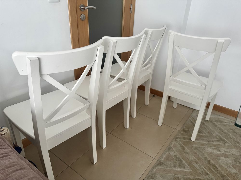4 Cadeiras brancas IKEA