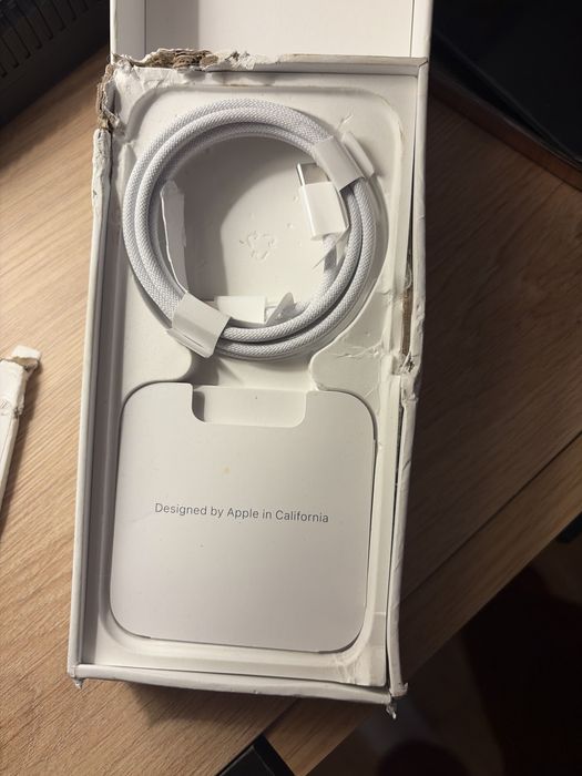 Iphone 15, 128gb, czarny, 94% bateria