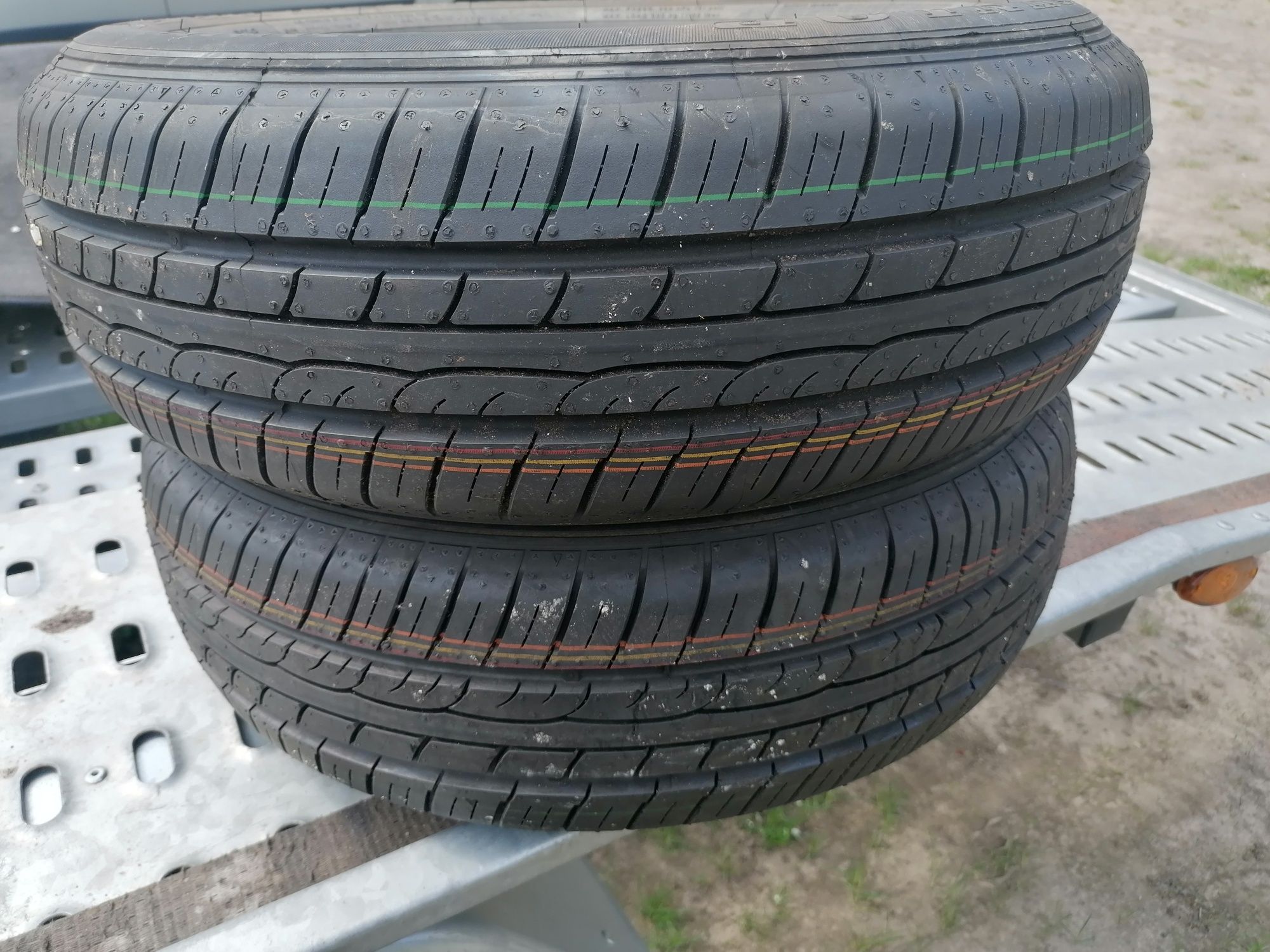 Dunlop 175 65 r15  nowe