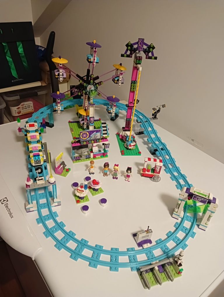 LEGO Friends kolejka górska w parku rozrywki 41130