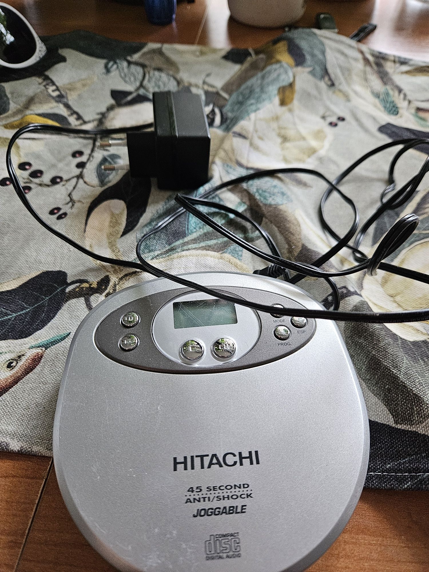 Discman Hitachi sprawny