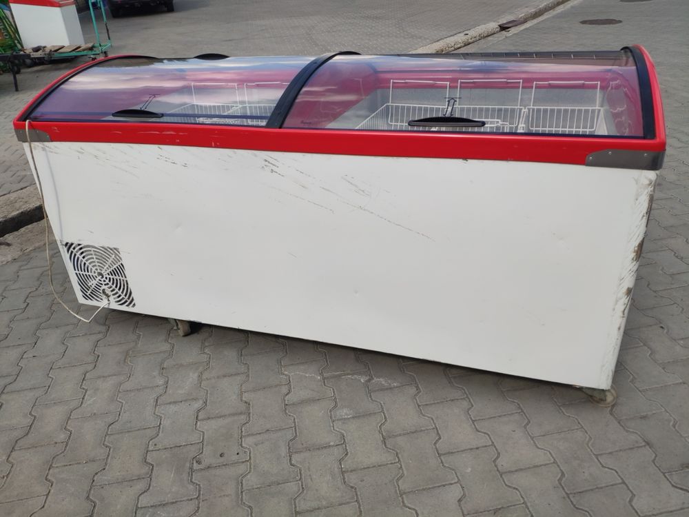 Морозильні ларі скрині прозори склом